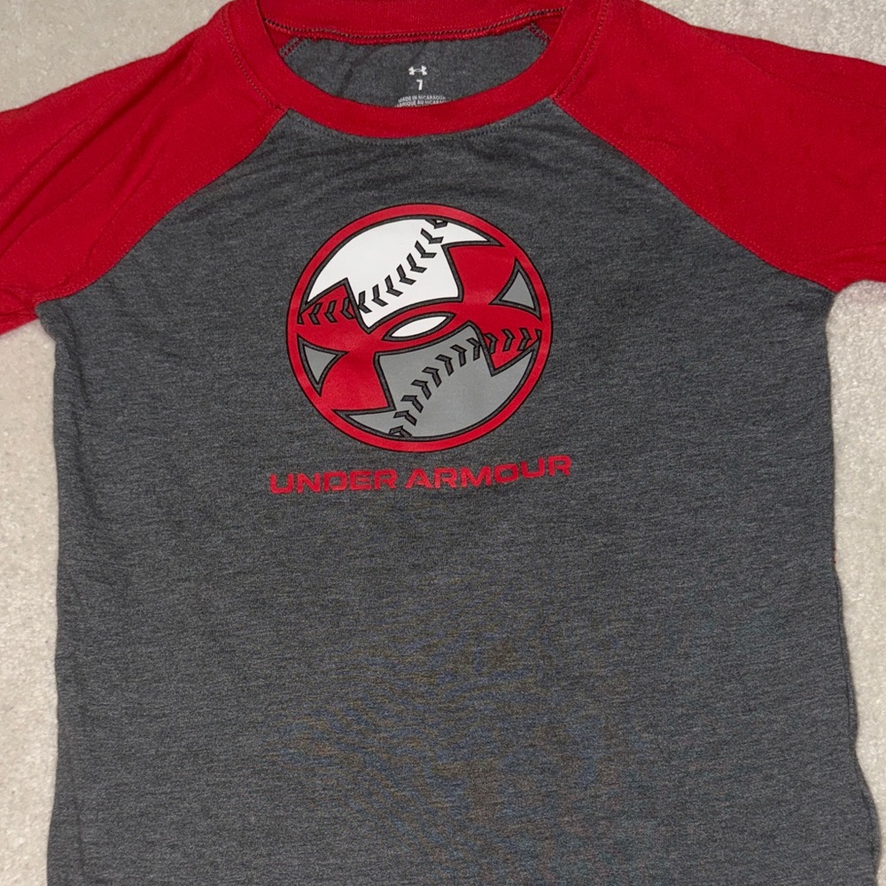 Under armour baseball boys shirt